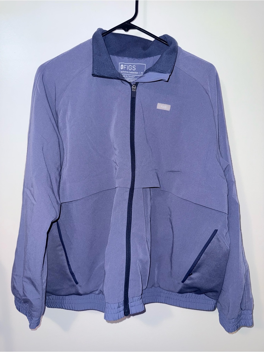 FIGS Women’s Lightweight Full-Zip Jacket in Blue